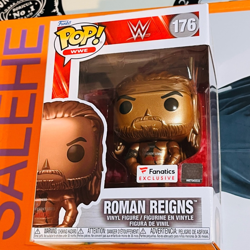 Funko Pop! WWE Roman Reigns Gold Figure